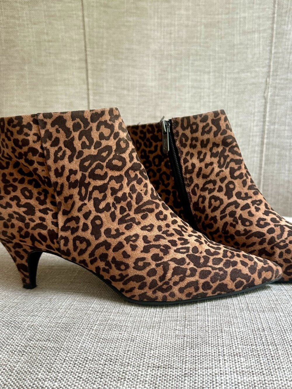Circus by Sam Edelman Leopard Print Kitten Heel Ankle Booties Sz 8